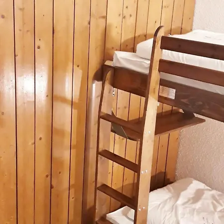 Aux Pieds Avec Balcon, 4 Personnes - Fr-1-346-466