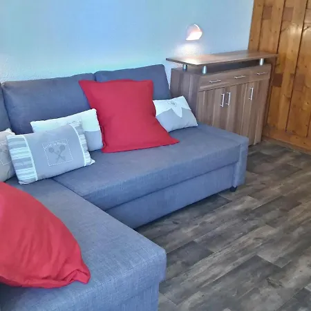 Aux Pieds Avec Balcon, 4 Personnes - Fr-1-346-466